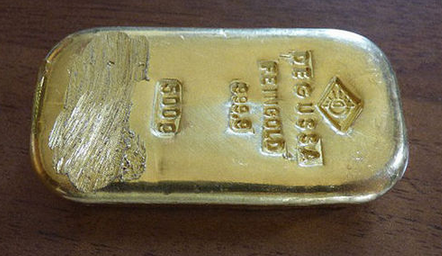 德国少女潜泳发现金条