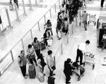 “机场排队开箱检查，超5000就交税”真的吗?