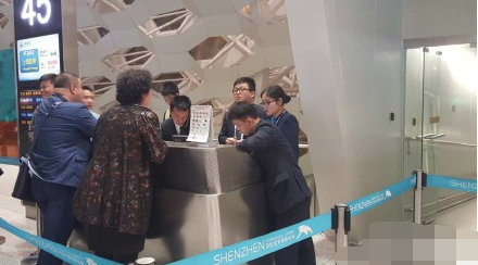 深圳机场大面积航延预警升为红色