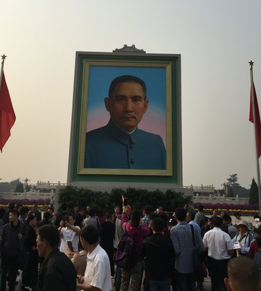 孙中山画像亮相天安门