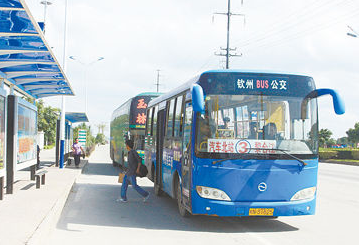 钦州新校区开3条公交线路1