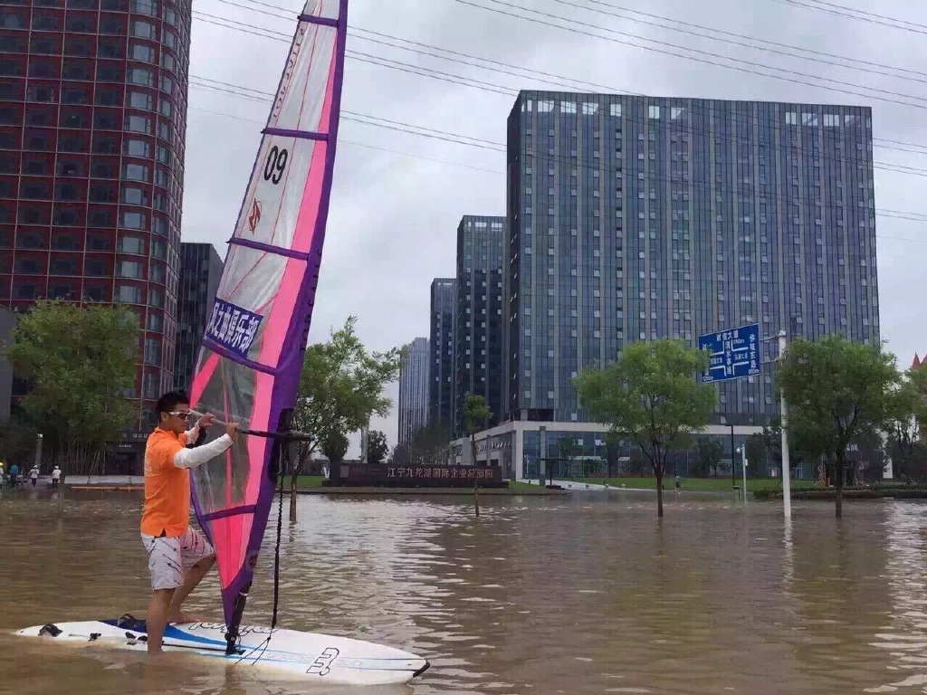 江苏南京暴雨最新消息1