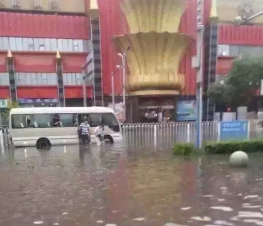 7.17北京房山遭暴雨侵袭最新消息1