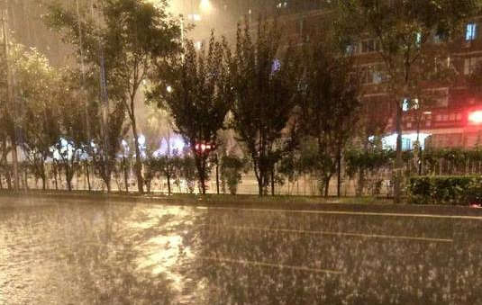 2015年7月17日北京暴雨最新消息1