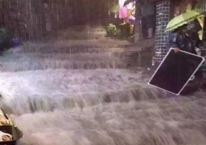 8月12日丽江暴雨最新消息1