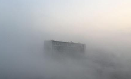 湖南今晨多地遇浓雾 数条高速公路交通管制1