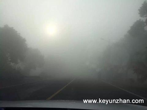 江苏今晨雾霾天气持续 多条高速路段限速1