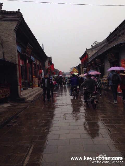 山西多地降雨致通行受阻 今夜局地有雪1