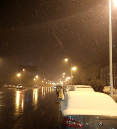 西安迎来2016首场降雪1