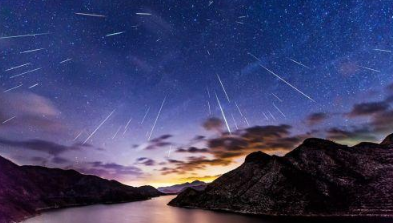天龙座流星雨光临几点1