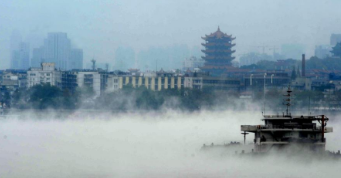 长江江面烟波浩渺1