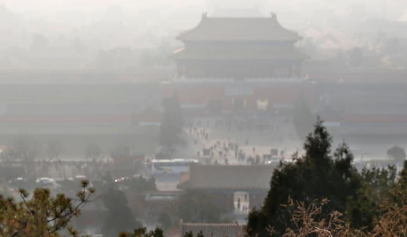 中国61个城市在雾霾中跨年1